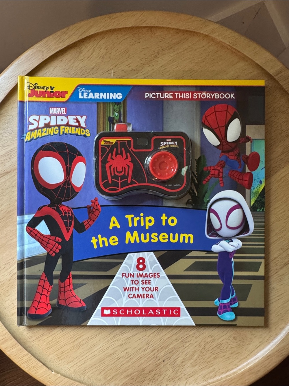 Disney Jr. Picture This! Storybook: Spidey “A Trip to the Museum”